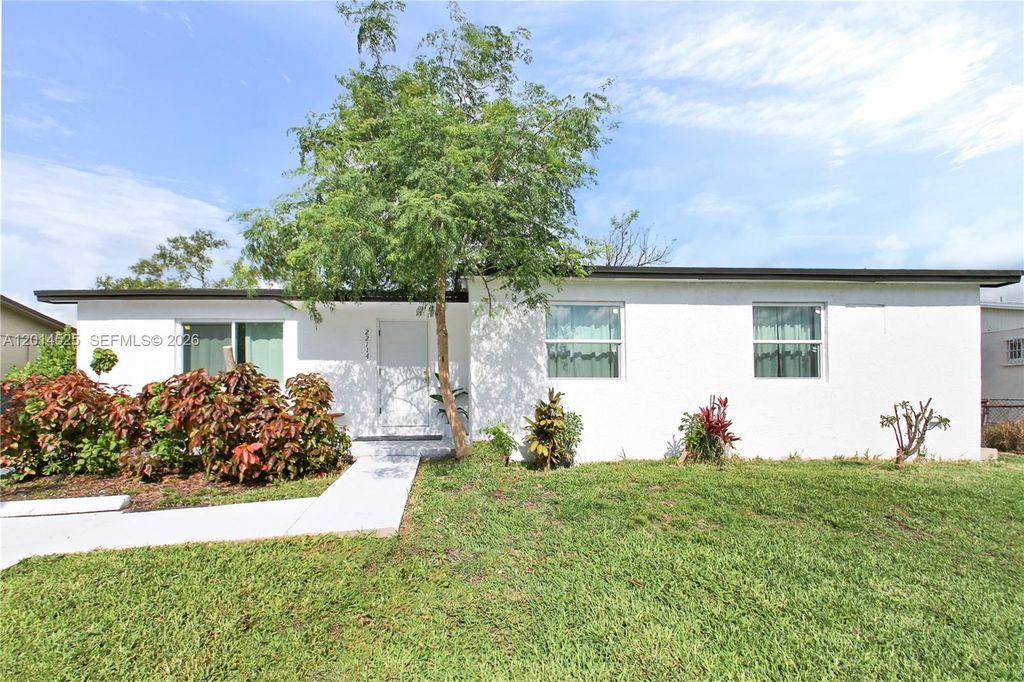 22114 SW 113th Pl, Miami, FL 33170