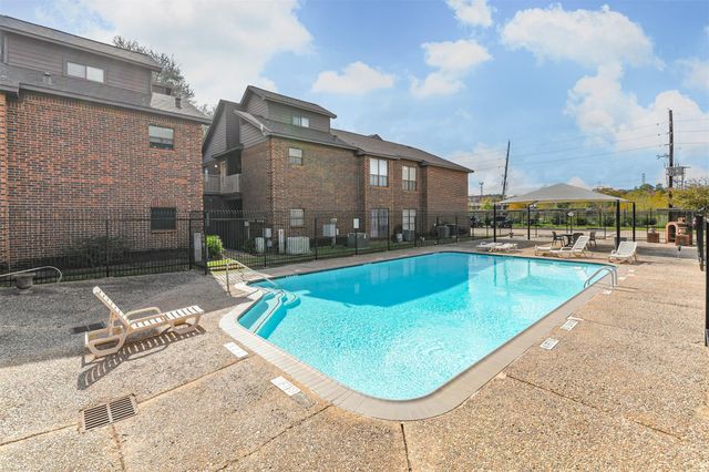 3130 Walnut Bend Lane 406, Houston, TX 77042