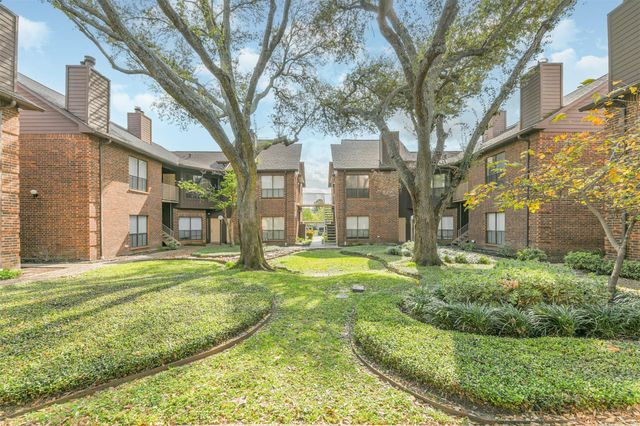 3130 Walnut Bend Lane 406, Houston, TX 77042