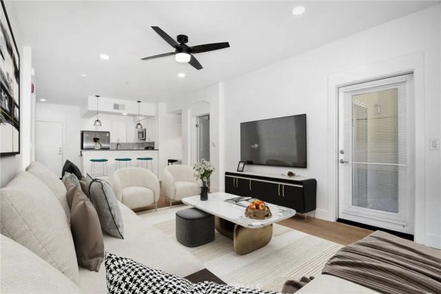 24507 Town Center 7218, Valencia, CA 91355