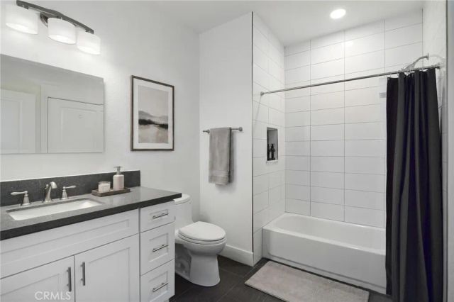 24507 Town Center 7218, Valencia, CA 91355