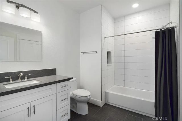 24507 Town Center 7218, Valencia, CA 91355
