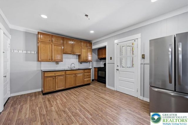 1926 West Broad Street, Bethlehem City, PA 18018
