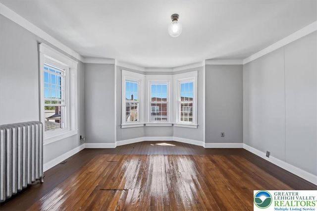 1926 West Broad Street, Bethlehem City, PA 18018