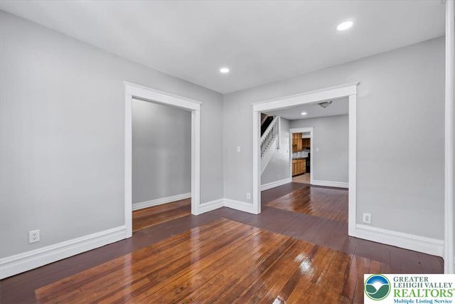 1926 West Broad Street, Bethlehem City, PA 18018