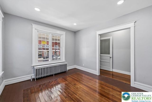 1926 West Broad Street, Bethlehem City, PA 18018