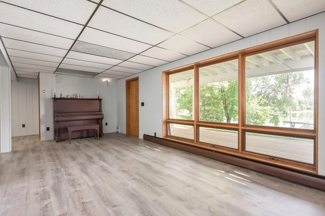 3893 Victoria Street N, Shoreview, MN 55126