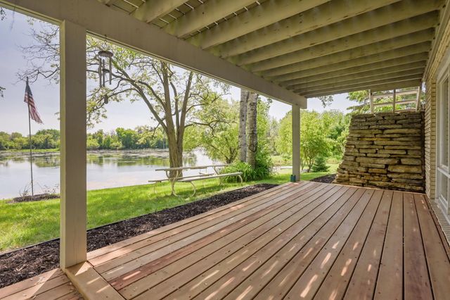 3893 Victoria Street N, Shoreview, MN 55126