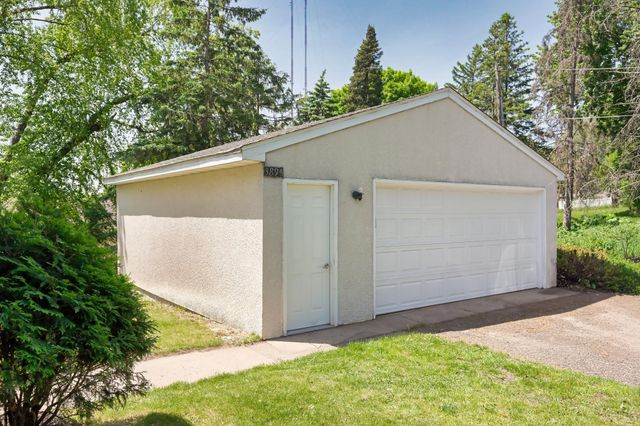 3893 Victoria Street N, Shoreview, MN 55126