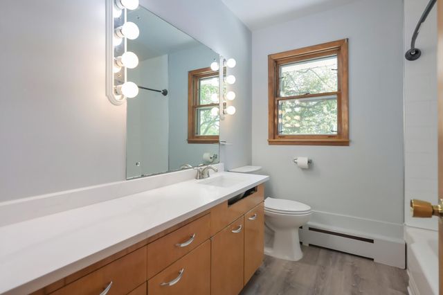 3893 Victoria Street N, Shoreview, MN 55126