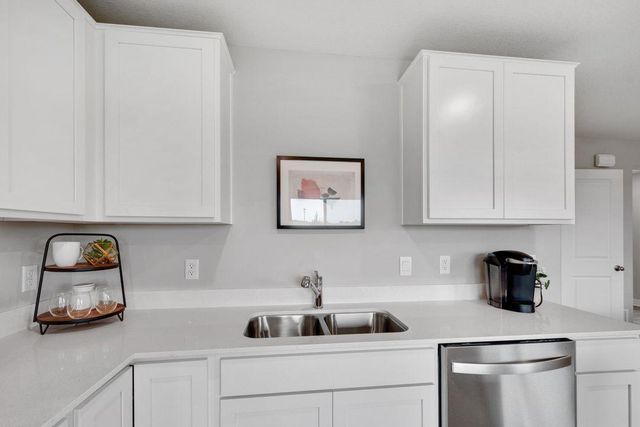 13720 Kaylemore Trail, Rosemount, MN 55068