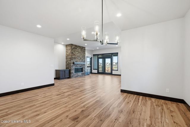 4431 W Hide Away Ln, Coeur D'alene, ID 83815