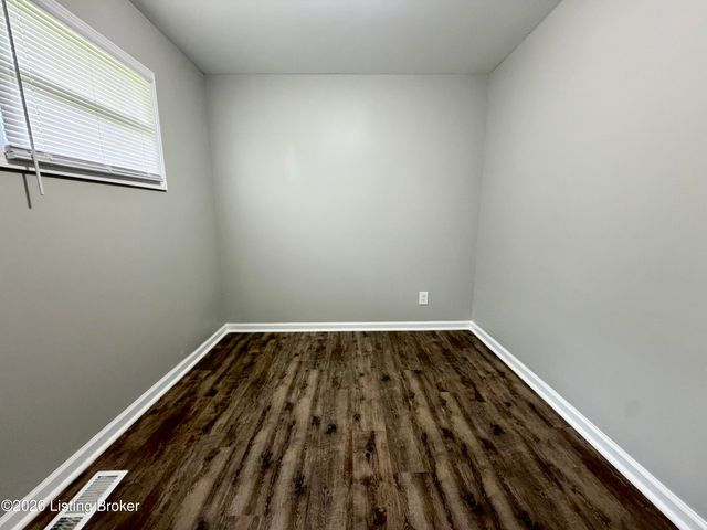 1529 Stonewall Way, Louisville, KY 40242
