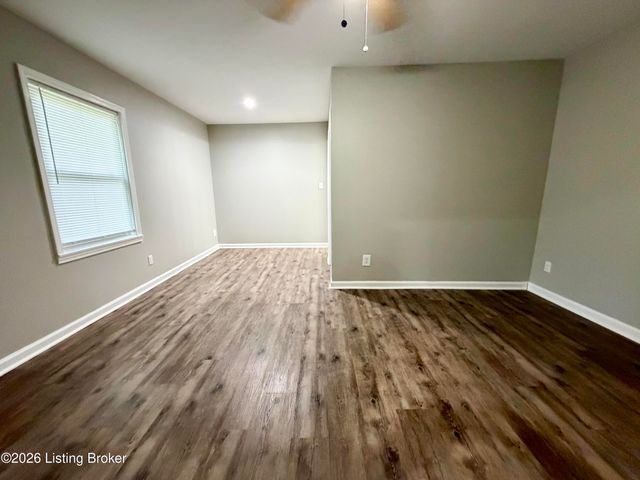 1529 Stonewall Way, Louisville, KY 40242