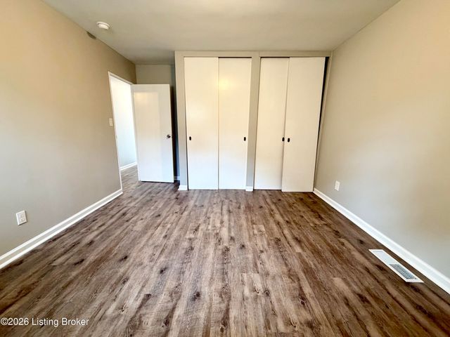 1529 Stonewall Way, Louisville, KY 40242