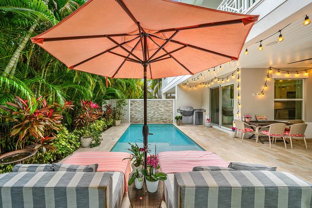 436 NE Wavecrest Way, Boca Raton, FL 33432