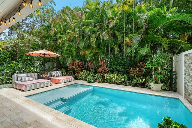 436 NE Wavecrest Way, Boca Raton, FL 33432
