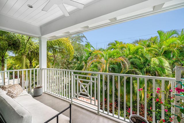 436 NE Wavecrest Way, Boca Raton, FL 33432
