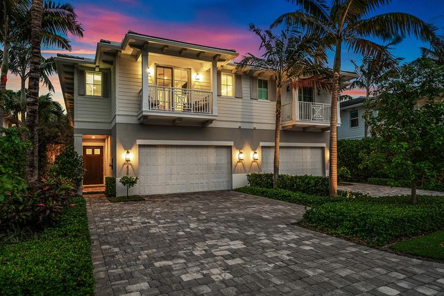 436 NE Wavecrest Way, Boca Raton, FL 33432