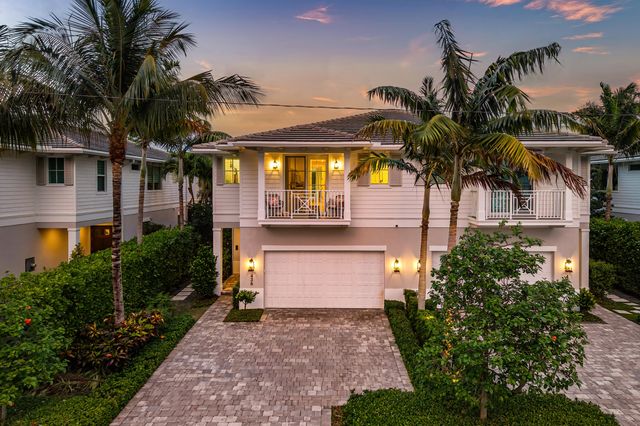 436 NE Wavecrest Way, Boca Raton, FL 33432