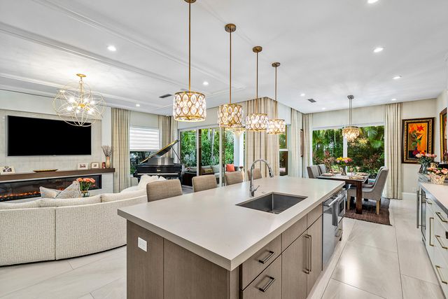 436 NE Wavecrest Way, Boca Raton, FL 33432