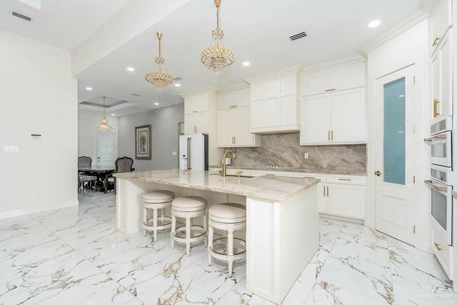 2806 Kingdom Drive, Weslaco, TX 78599