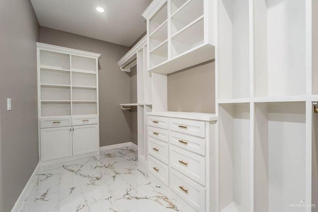 2806 Kingdom Drive, Weslaco, TX 78599