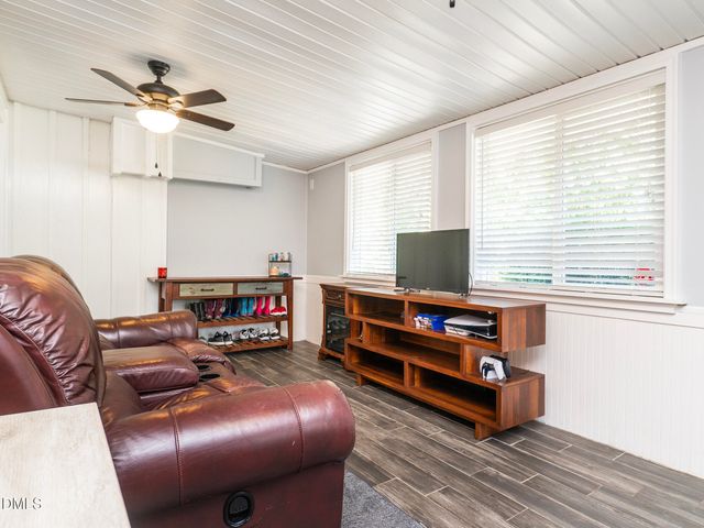 1219 Warwick Drive, Burlington, NC 27215