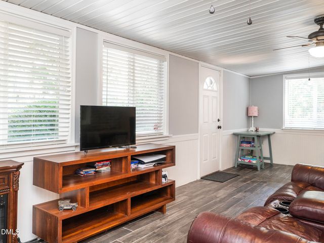 1219 Warwick Drive, Burlington, NC 27215