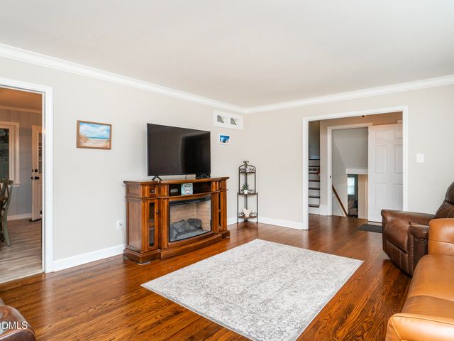 1219 Warwick Drive, Burlington, NC 27215