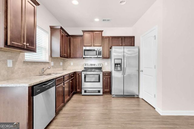 4488 Ravenwood Drive, Union City, GA 30291