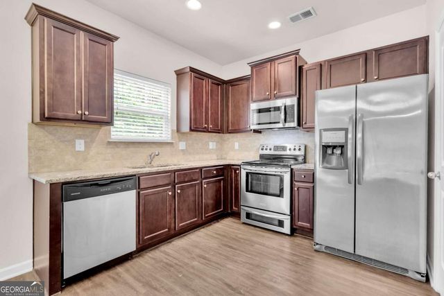 4488 Ravenwood Drive, Union City, GA 30291