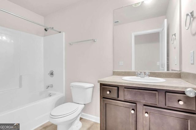 4488 Ravenwood Drive, Union City, GA 30291