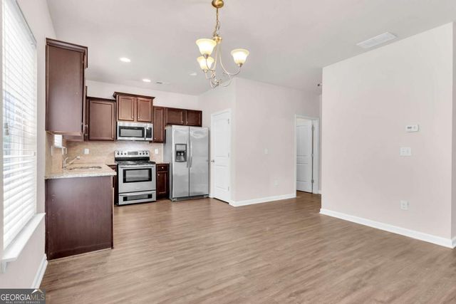 4488 Ravenwood Drive, Union City, GA 30291