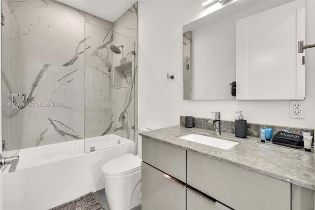 2100 Miami Rd 302, Fort Lauderdale, FL 33316
