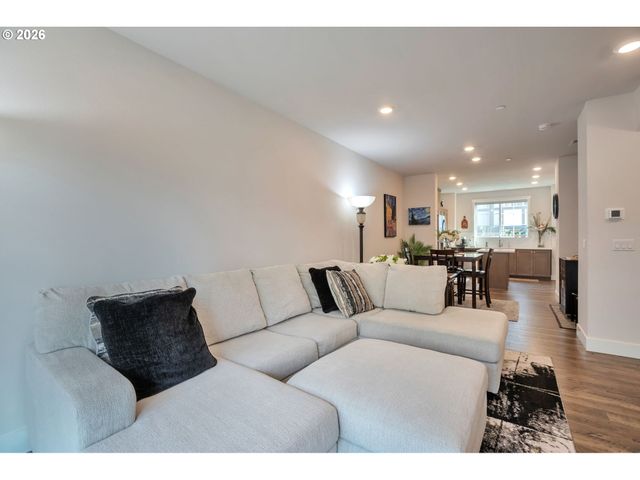 16066 Nw FROG Ln, Portland, OR 97229
