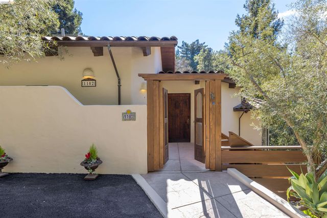 1102 Grand View Drive, Berkeley, CA 94705