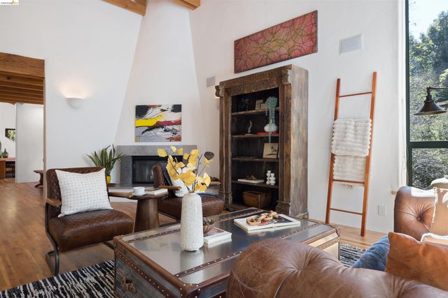 1102 Grand View Drive, Berkeley, CA 94705