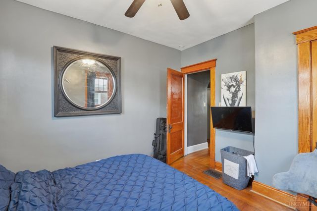 4307 W Eighth Street, Cincinnati, OH 45205