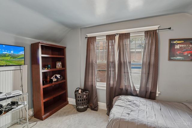 4307 W Eighth Street, Cincinnati, OH 45205