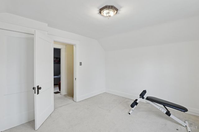 4307 W Eighth Street, Cincinnati, OH 45205