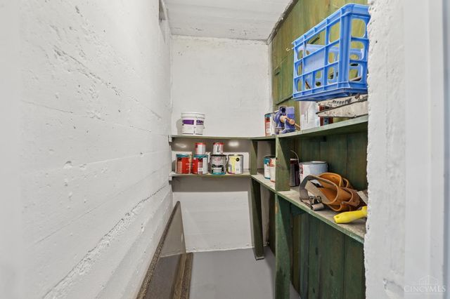 4307 W Eighth Street, Cincinnati, OH 45205