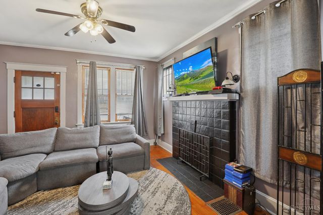 4307 W Eighth Street, Cincinnati, OH 45205