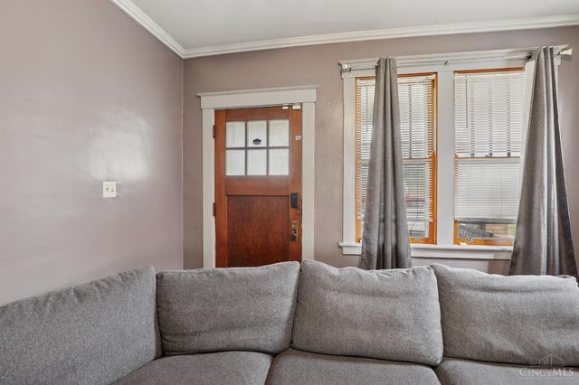 4307 W Eighth Street, Cincinnati, OH 45205