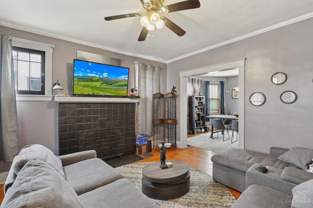 4307 W Eighth Street, Cincinnati, OH 45205