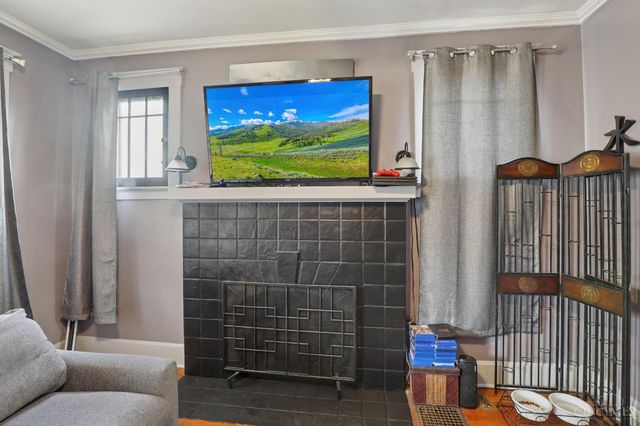 4307 W Eighth Street, Cincinnati, OH 45205