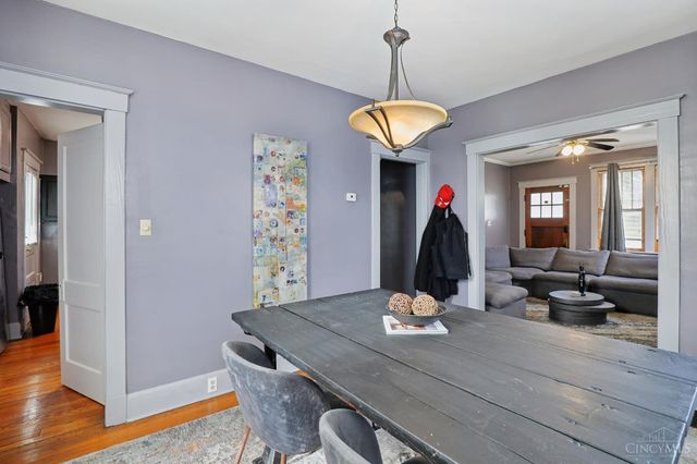 4307 W Eighth Street, Cincinnati, OH 45205