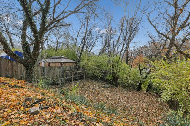 4307 W Eighth Street, Cincinnati, OH 45205