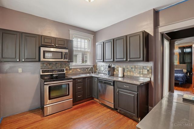 4307 W Eighth Street, Cincinnati, OH 45205