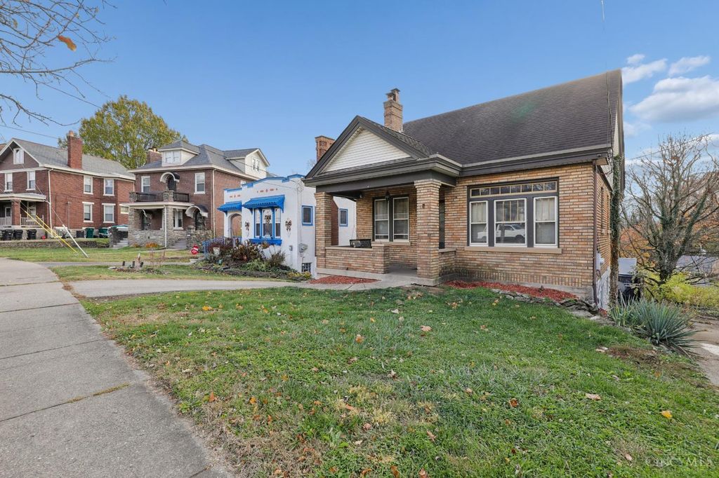 4307 W Eighth Street, Cincinnati, OH 45205